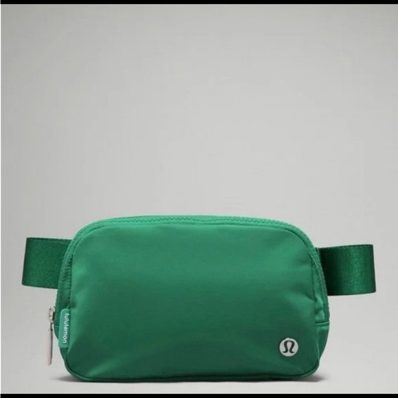 lululemon athletica Accessories - Lululemon Everywhere Belt Bag